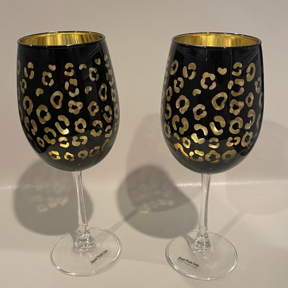 Black and Gold Cheetah Wine Glass Set